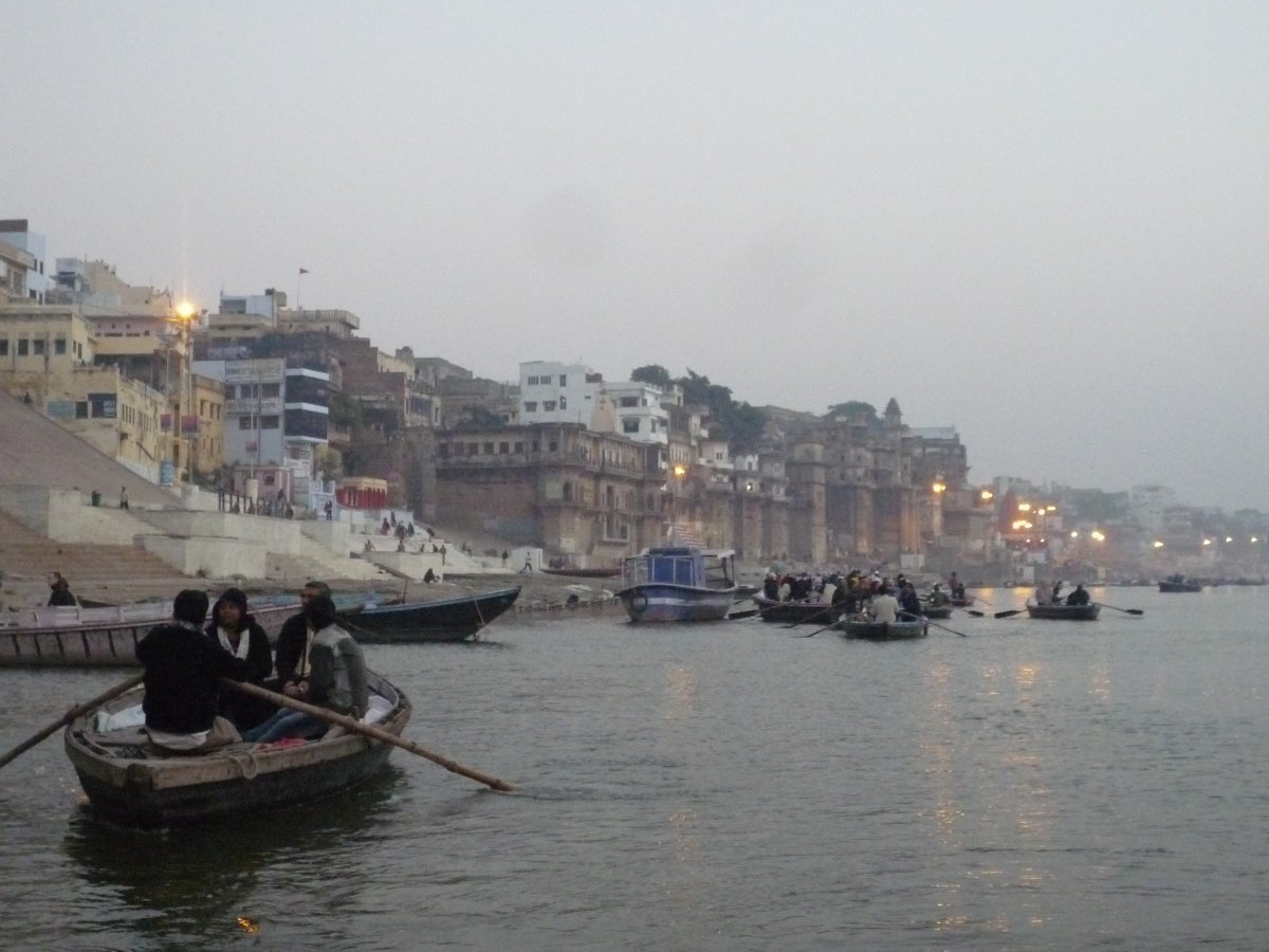 Sunrise - Bank of river Ganga38